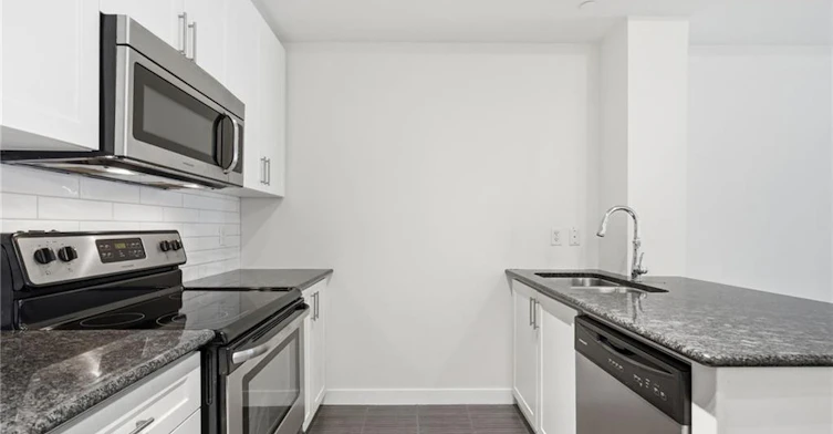 201-90 Charlton Avenue W, Hamilton, ON, L8P 0B4 - 10