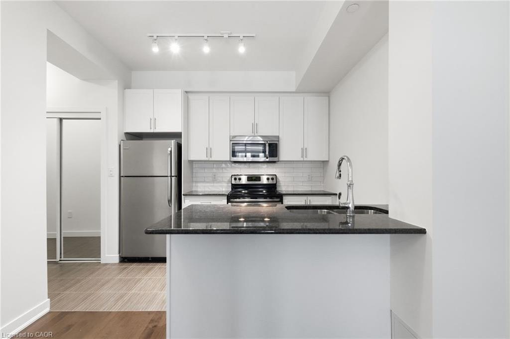 201-90 Charlton Avenue W, Hamilton, ON, L8P 0B4 - 8