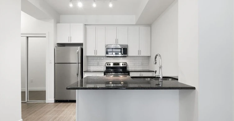 201-90 Charlton Avenue W, Hamilton, ON, L8P 0B4 - 8