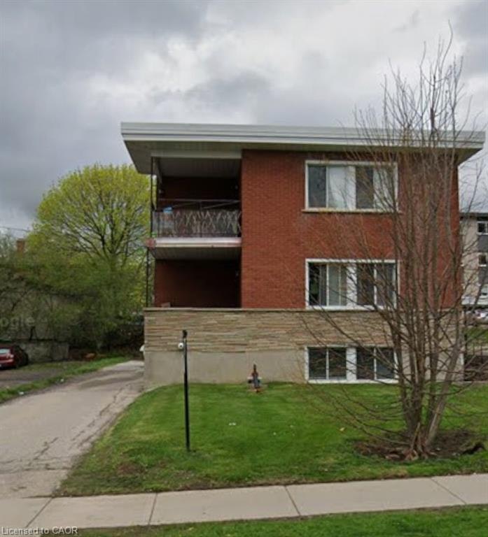 18 High Street, Waterloo, ON, N2L 3X6