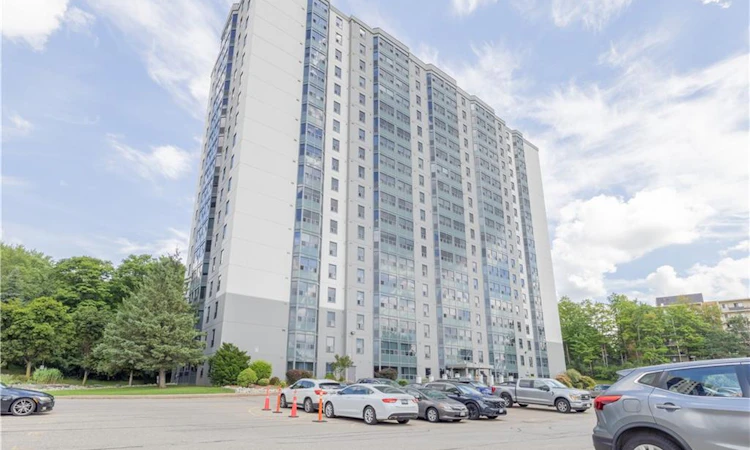 708-55 Green Valley Drive
