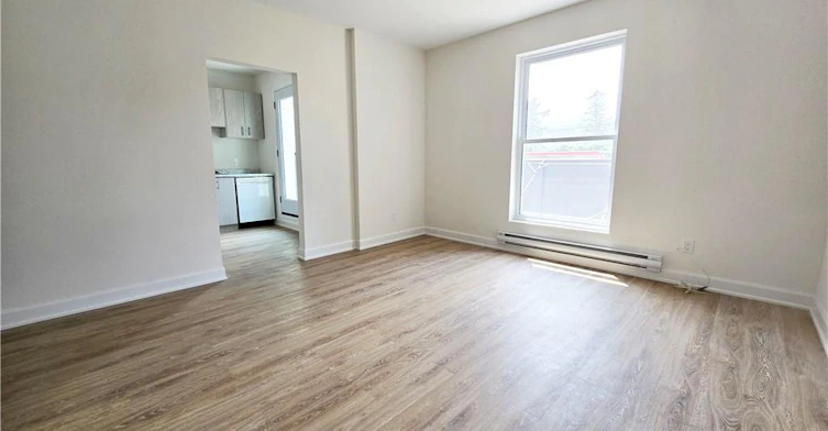 2-63 Main Street E, Grimsby, ON, L3M 1M7 - 3