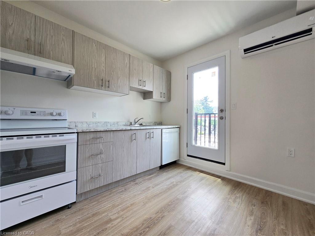 2-63 Main Street E, Grimsby, ON, L3M 1M7 - 4