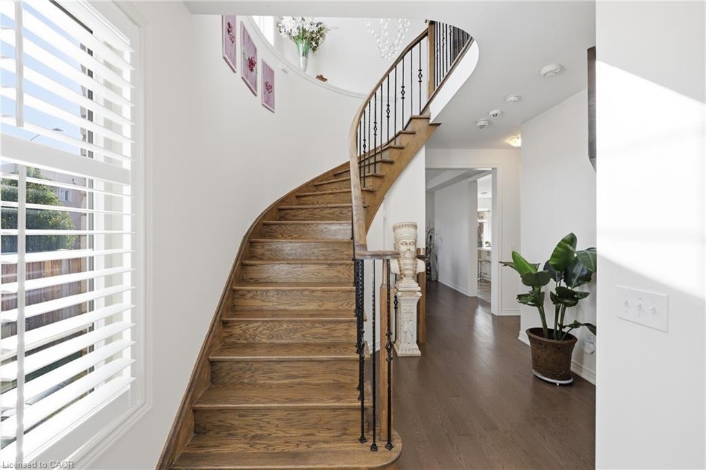 Main & Upper-97 Narbonne Crescent, Hamilton, ON, L8J 0J6 - 3