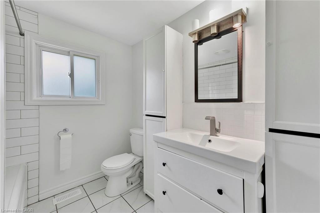 1-7 Hillside Drive, Kitchener, ON, N2E 1R1 - 10