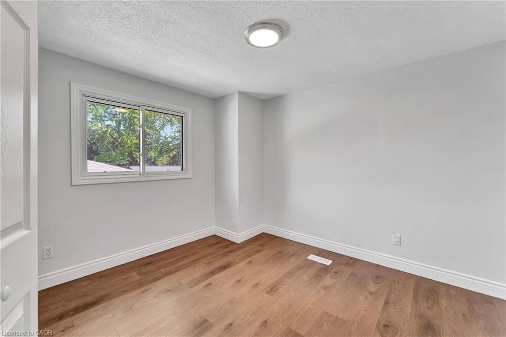 1-7 Hillside Drive, Kitchener, ON, N2E 1R1 - 8