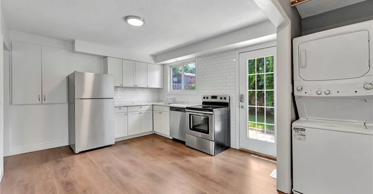1-7 Hillside Drive, Kitchener, ON, N2E 1R1 - 2