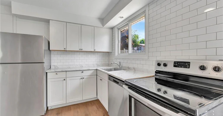1-7 Hillside Drive, Kitchener, ON, N2E 1R1 - 4