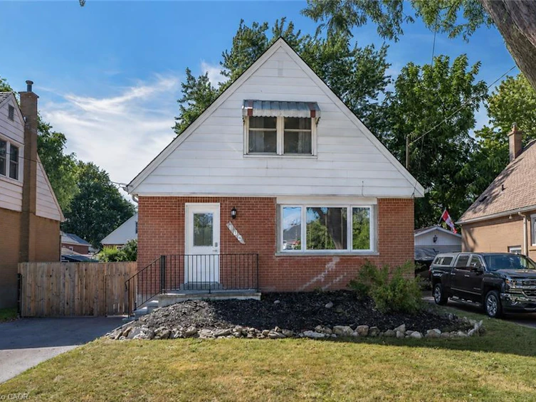 274 East 38th Street, Hamilton, ON, L8V 4G3