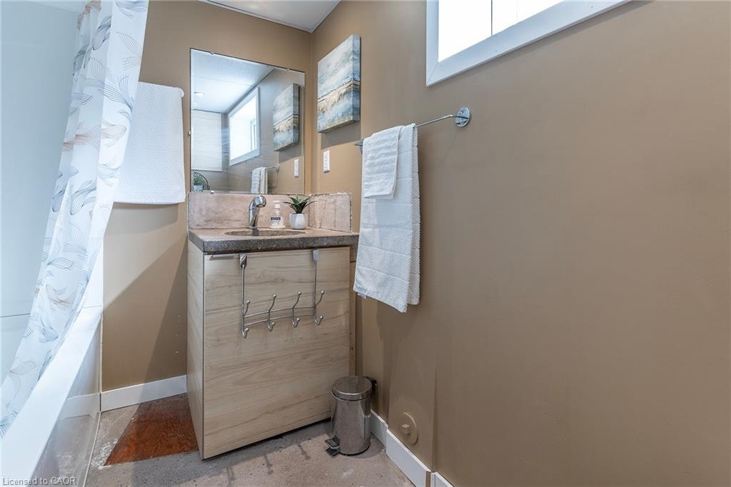 274 East 38th Street, Hamilton, ON, L8V 4G3 - 14