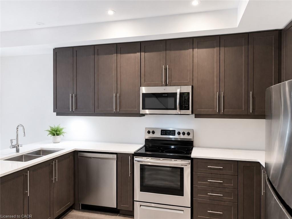 21-5000 Connor Drive, Lincoln, ON, L3J 0T4 - 4