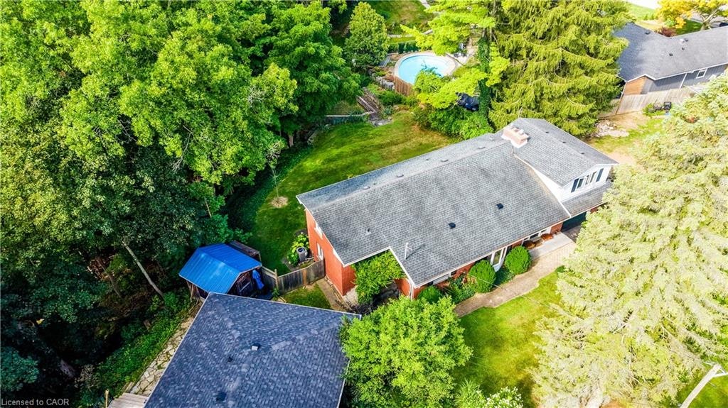 4 Mayfair Court, Hamilton, ON, L9H 3P2