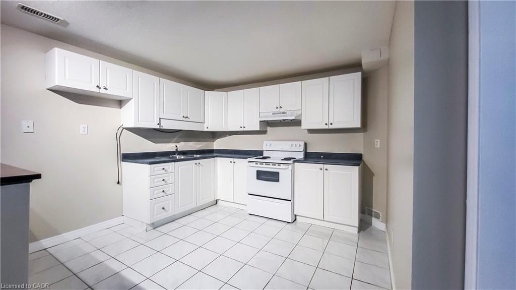 1-132 Udvari Crescent, Kitchener, ON, N2N 3P6 - 2