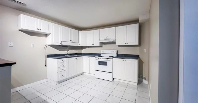 1-132 Udvari Crescent, Kitchener, ON, N2N 3P6 - 2