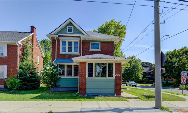 224 Weber Street E