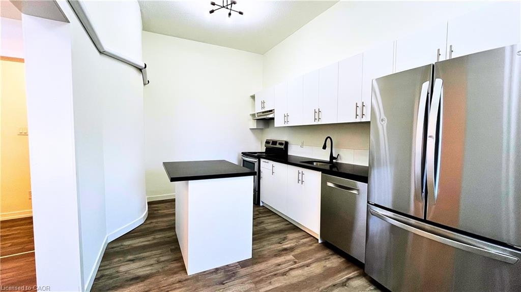 61 Hurst Place S, Hamilton, ON, L8P 3E6 - 3