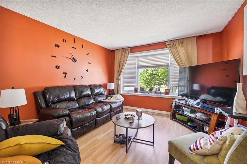 Upper-203 Commercial Street, Welland, ON, L3B 5Z5 - 7
