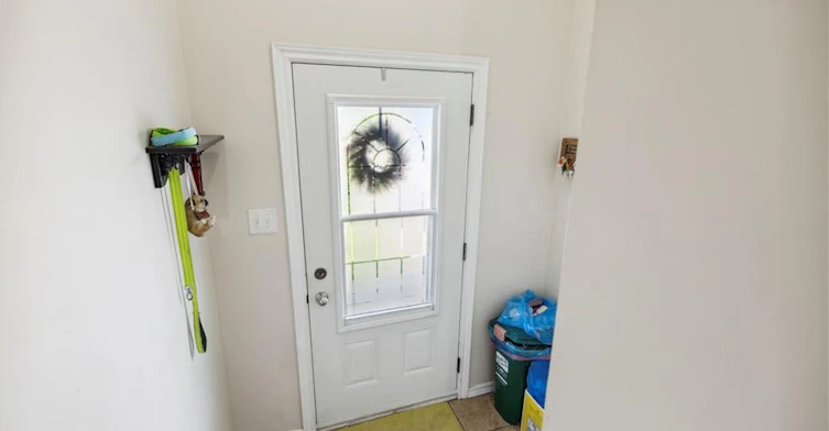 Upper-203 Commercial Street, Welland, ON, L3B 5Z5 - 4