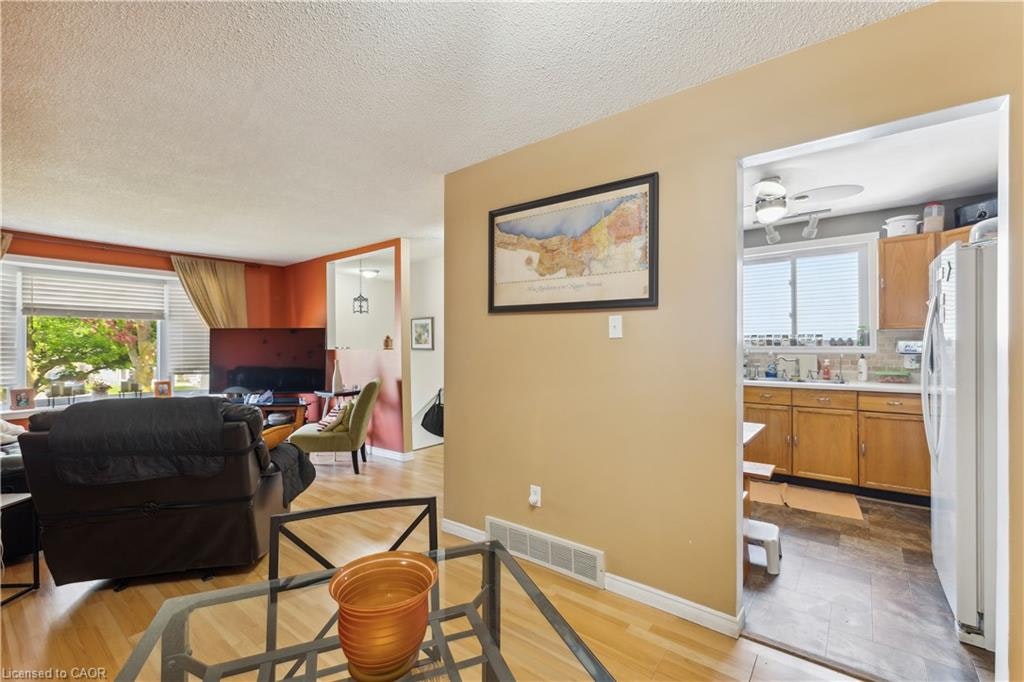 Upper-203 Commercial Street, Welland, ON, L3B 5Z5 - 9