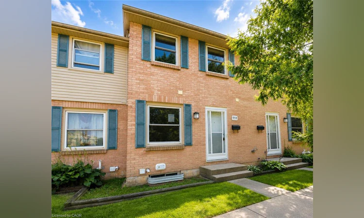 111-1247 Huron Street