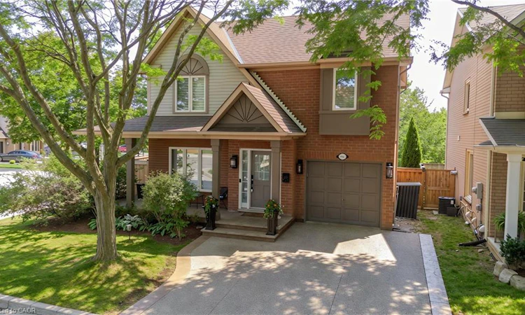 5190 Wood Crescent