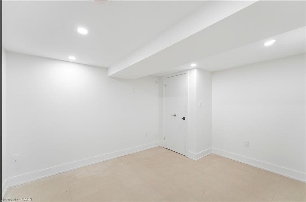 Lower-968 Main Street E, Hamilton, ON, L8M 1M8 - 6