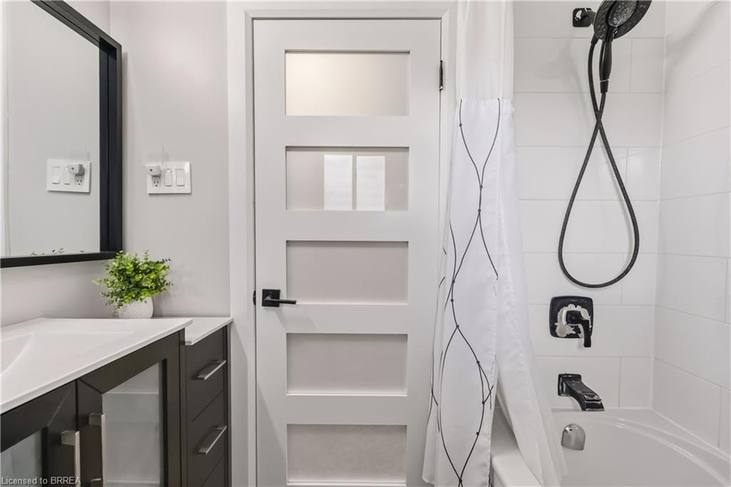 1-7 Crestwood Drive, Cambridge, ON, N1S 3N8 - 29