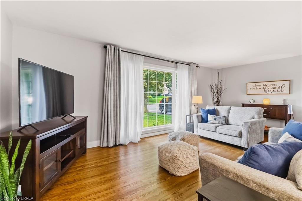 1-7 Crestwood Drive, Cambridge, ON, N1S 3N8 - 10