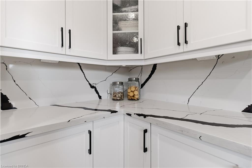 1-7 Crestwood Drive, Cambridge, ON, N1S 3N8 - 19