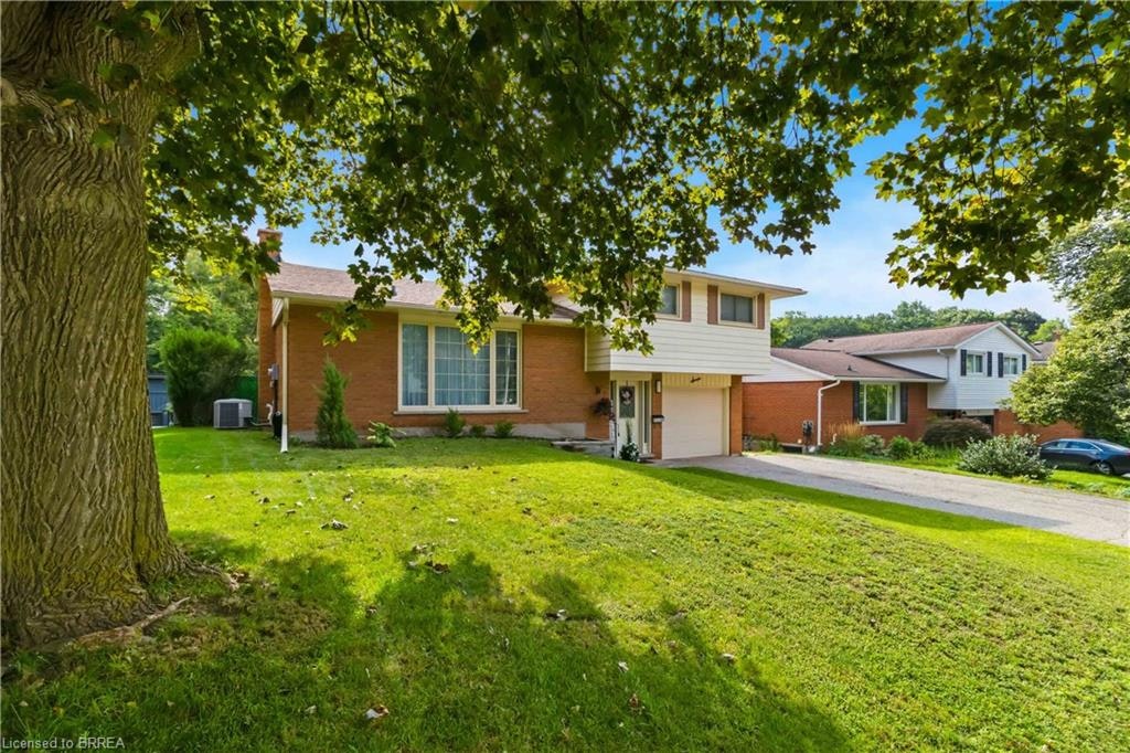 1-7 Crestwood Drive, Cambridge, ON, N1S 3N8 - 3