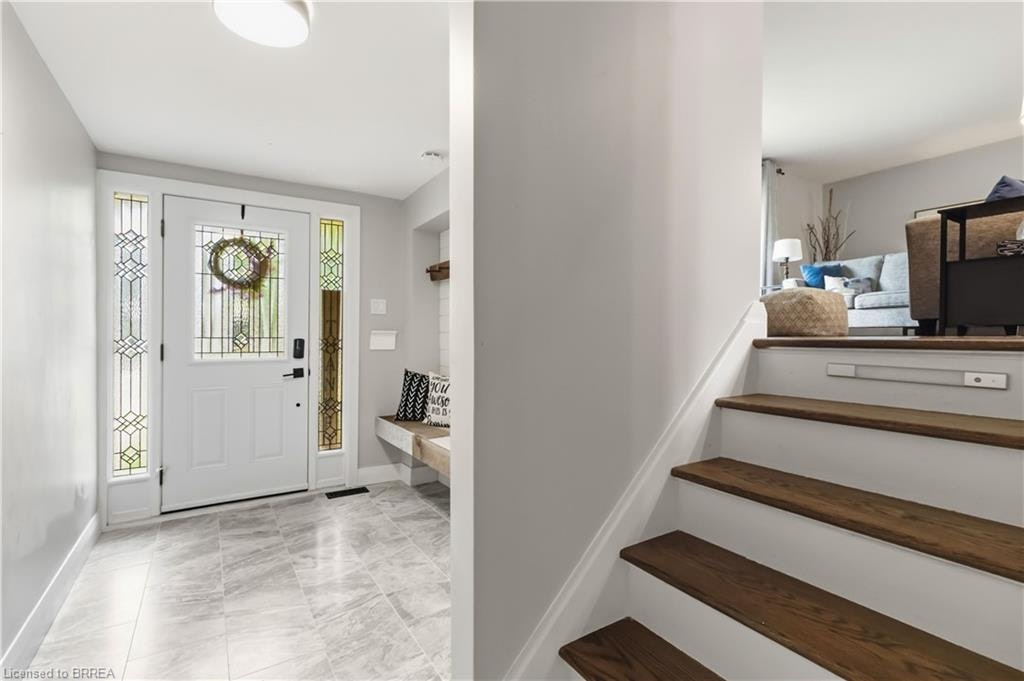 1-7 Crestwood Drive, Cambridge, ON, N1S 3N8 - 8
