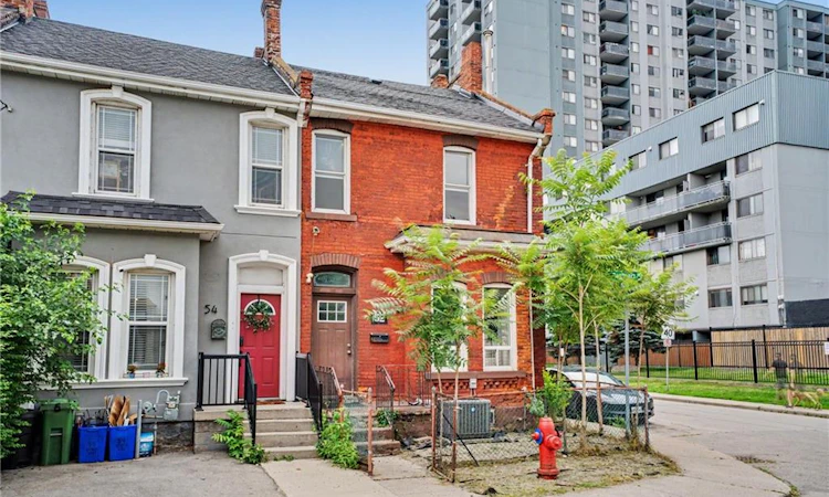 52 Cathcart Street