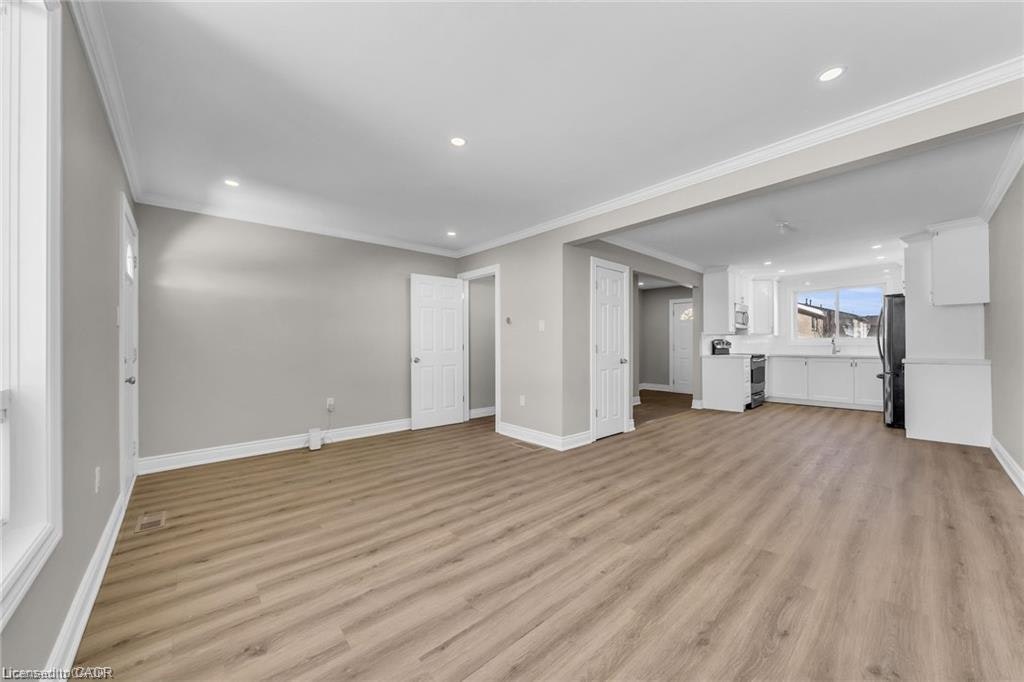 34-250 Magnolia Drive, Hamilton, ON, L9C 6M3 - 5