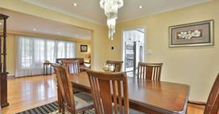 2100 Waycross Crescent, Mississauga, ON, L5K 1H9 - 9