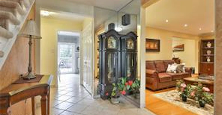 2100 Waycross Crescent, Mississauga, ON, L5K 1H9 - 5