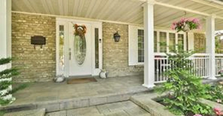 2100 Waycross Crescent, Mississauga, ON, L5K 1H9 - 3