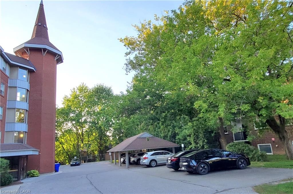 306-384 Erb Street W, Waterloo, ON, N2L 1W6 - 2