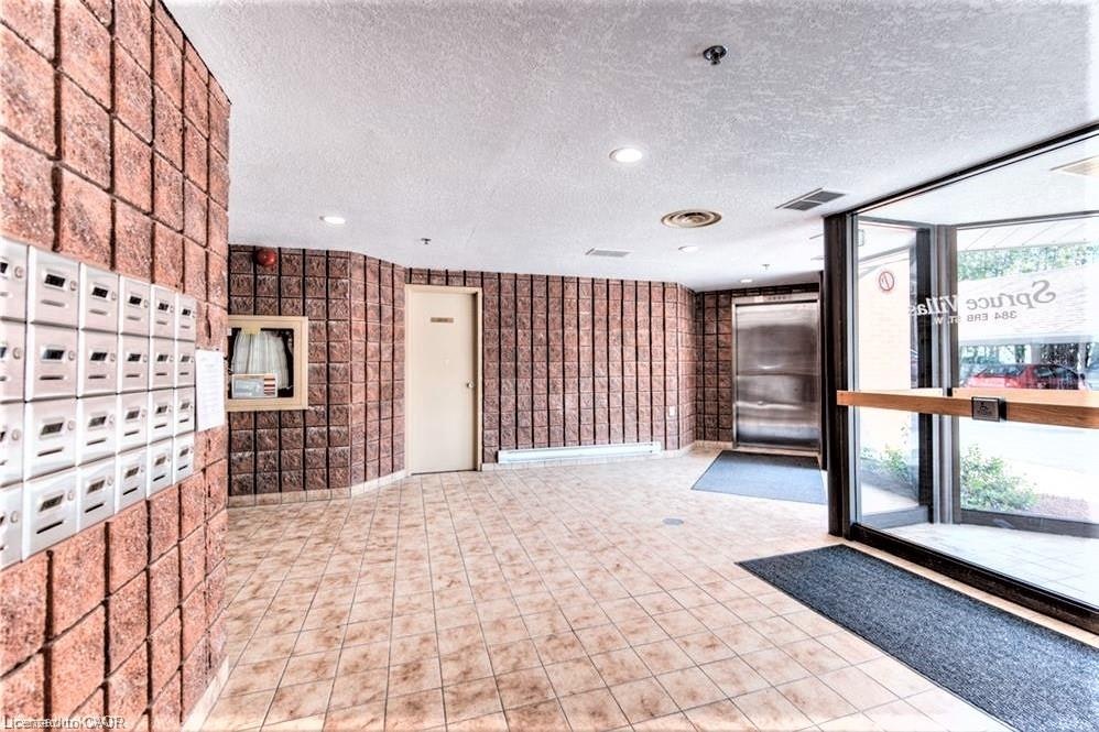 306-384 Erb Street W, Waterloo, ON, N2L 1W6 - 5
