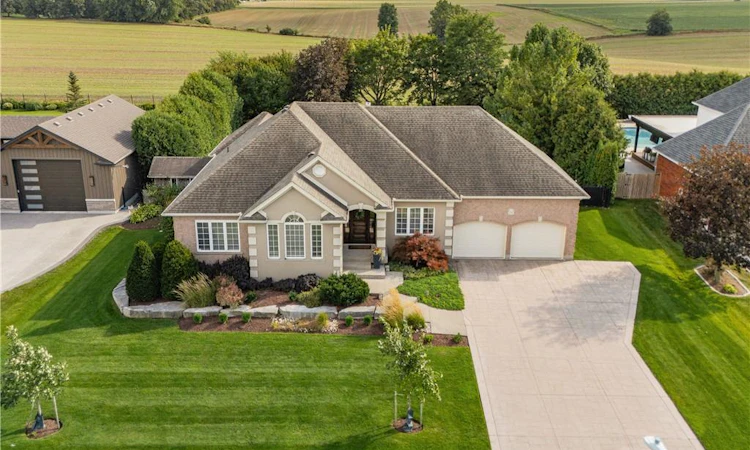 26 Weberlyn Crescent