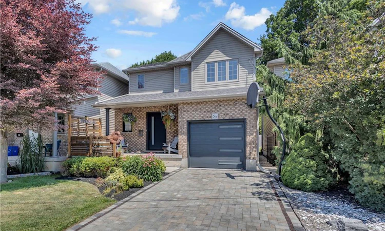 5A Grand River Avenue