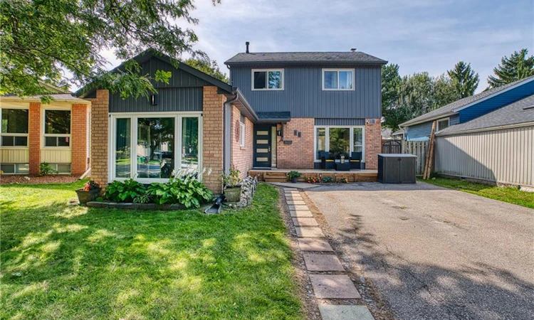 36 Angela Crescent
