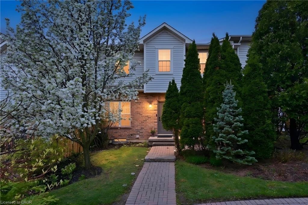 35-1085 Harrogate Drive, Hamilton, ON, L9K 1R2