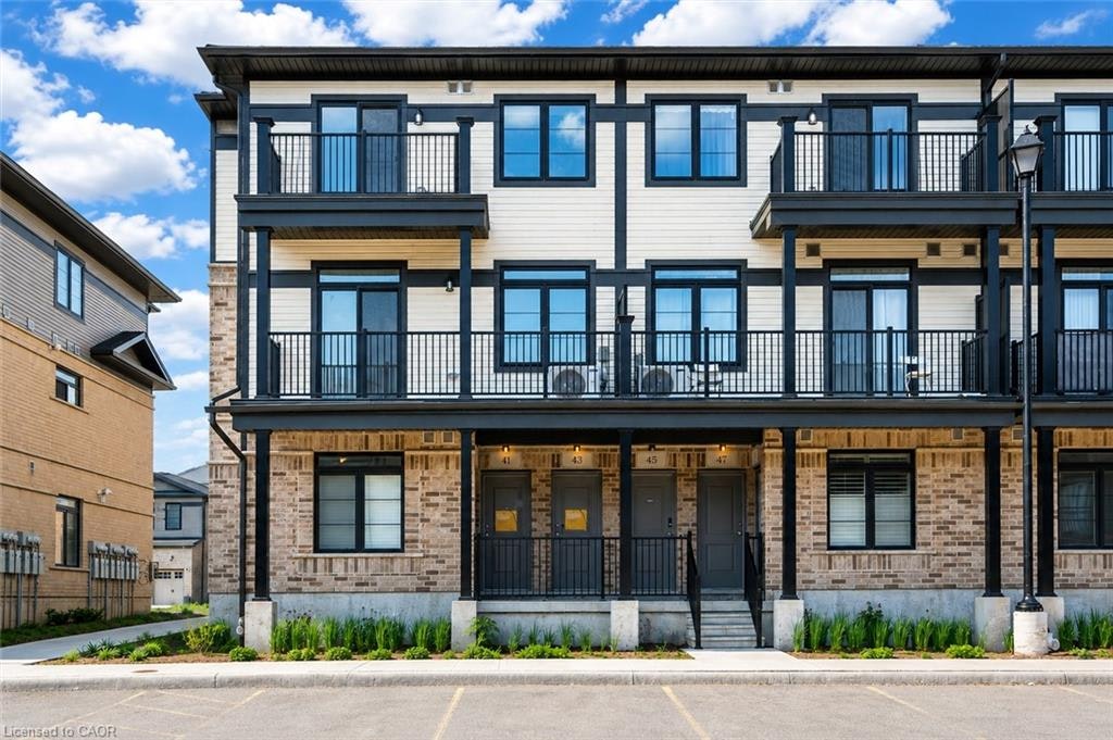 43 Lomond Lane, Kitchener, ON, N2R 0R4