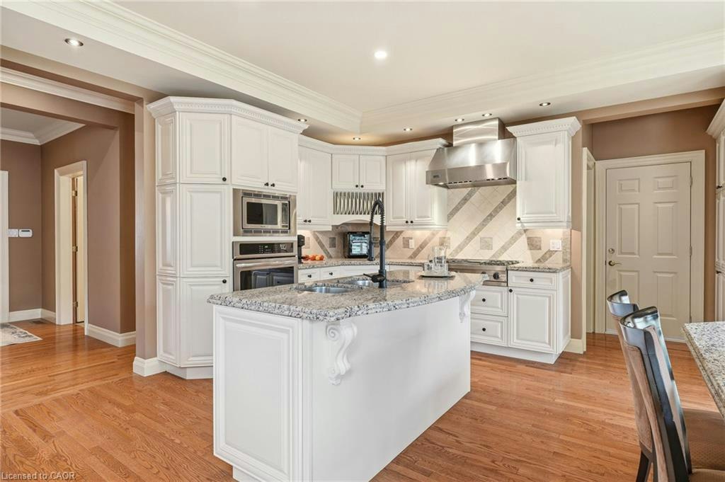 28 Millcreek Court, Hamilton, ON, L9G 4Z3 - 6