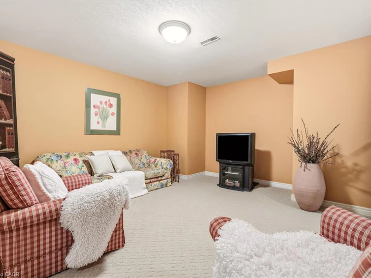 28 Millcreek Court, Hamilton, ON, L9G 4Z3 - 34
