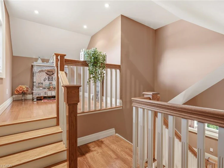 28 Millcreek Court, Hamilton, ON, L9G 4Z3 - 22