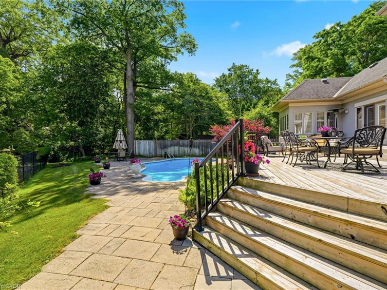 28 Millcreek Court, Hamilton, ON, L9G 4Z3 - 38