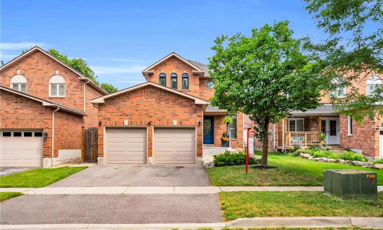 22 Mccullough Crescent