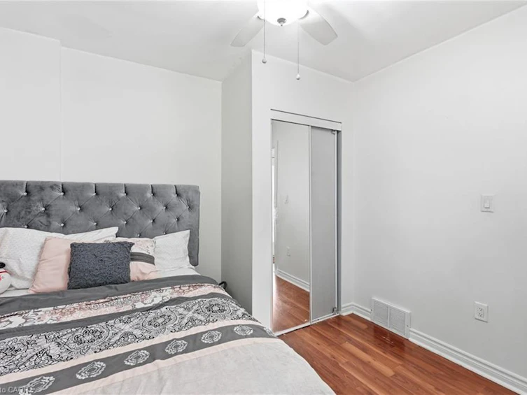 127 Park Row N, Hamilton, ON, L8H 4E7 - 11