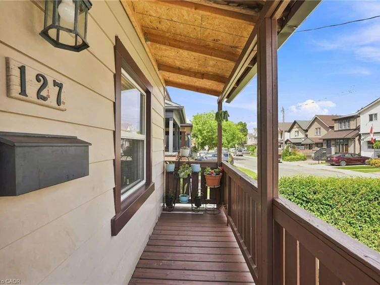 127 Park Row N, Hamilton, ON, L8H 4E7 - 2